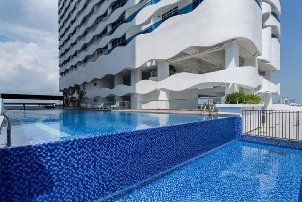 The Wave Residences Kota Laksamana Apartment