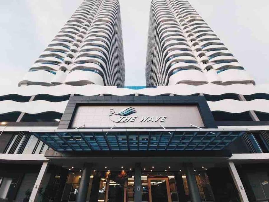 The Wave Residences Kota Laksamana Apartment